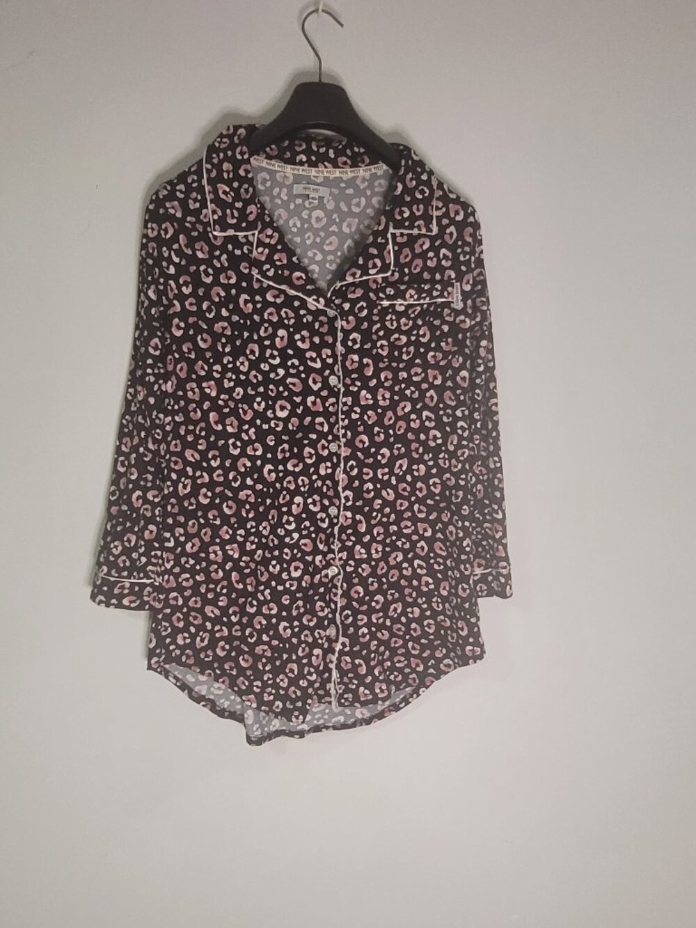 Nine West Sleepwear Women’s Pajama Top Size Small Gray Pink Lounge Sleep Shirt